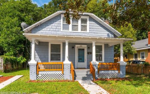 Riverside Craftsman with 3 beds and 3 baths, Pet friendly, Great neighborhood