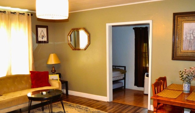 Riverside : delightful ambiance and ample natural light makes a unique place