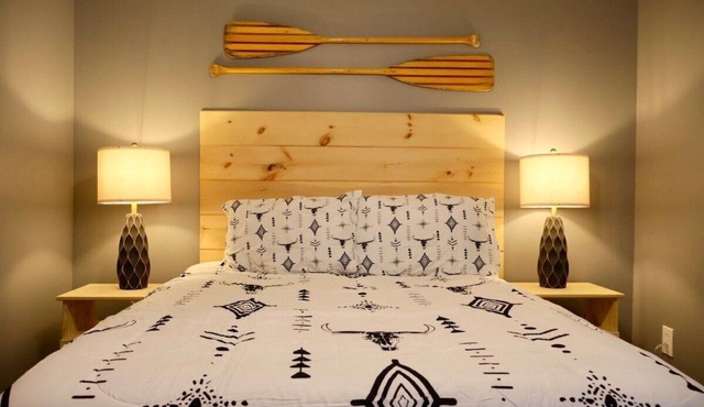 Riverside Escape | Perfect for Families & Friends