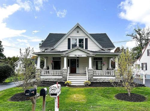 Riverside Escape with Water Access in Auburn