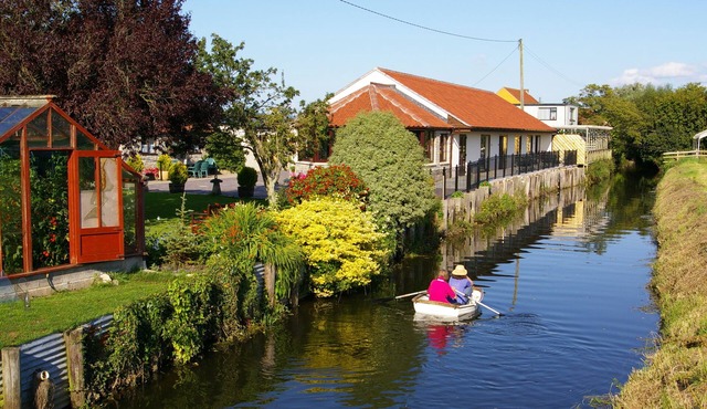 Riverside Family room (quad)