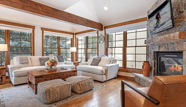 Riverside Gem: Hot Tub | 3 Min to Beaver Creek