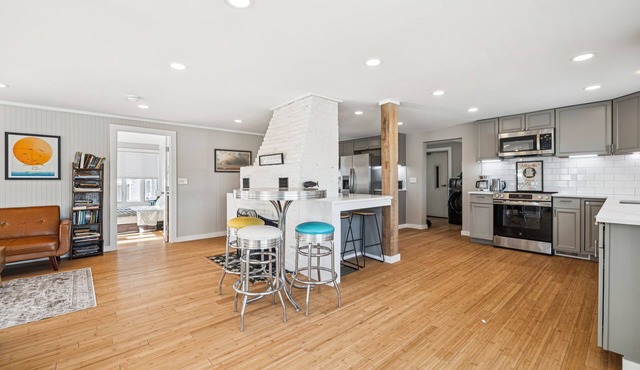 Riverside Getaway | Newly Renovated | Washer/Dryer