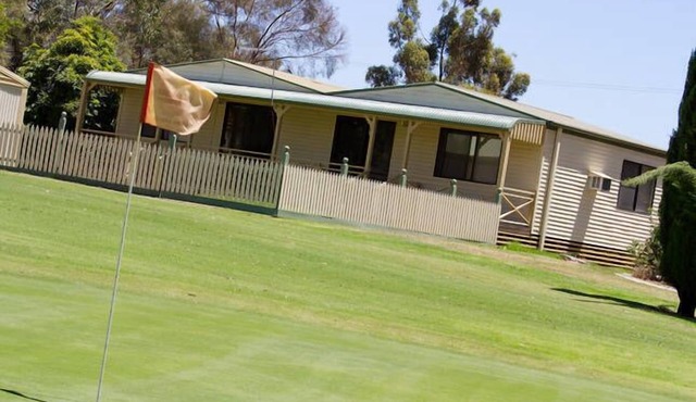 Riverside Golf Club 3 Bedroom Holiday House
