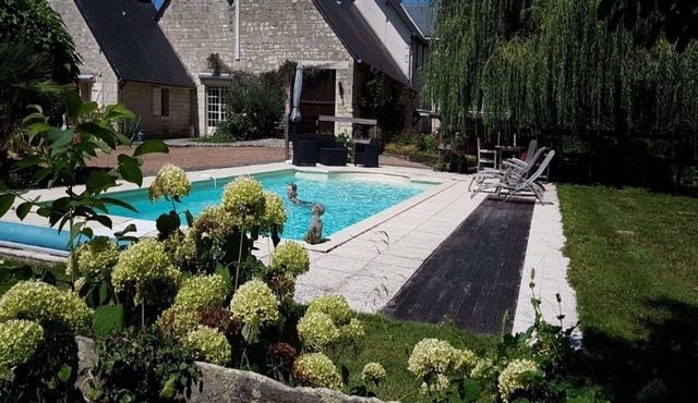 Riverside Hideaway in Cinais