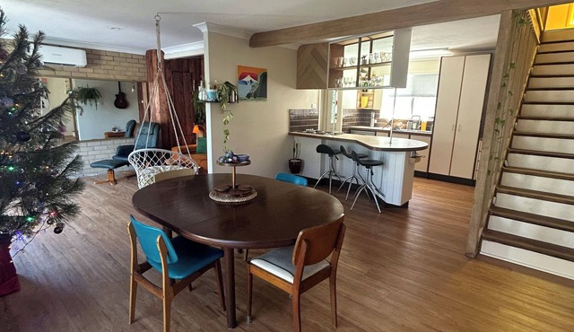 Riverside home, 5 minute drive to beach and airport