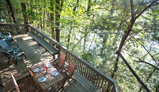 Riverside home in Trees w/Hot tub, Firepit at GAP