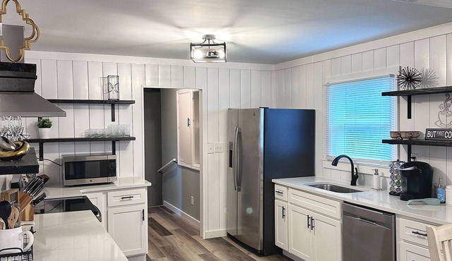 Riverside Home - Modern meets comfort