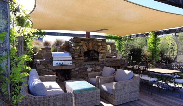 Riverside | Hot Tub | Outdoor Fire | Veggie Garden