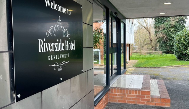 Riverside Hotel