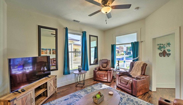 Riverside House w/Yard ~ 1 Mi to Downtown!