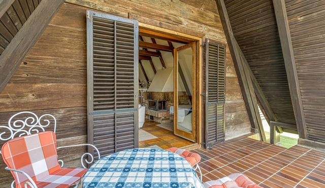 Riverside House With Hot Tub, Krapje, Croatia