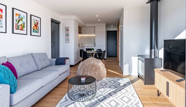 Riverside Lodge - Two Bedroom Luxury Townhouse