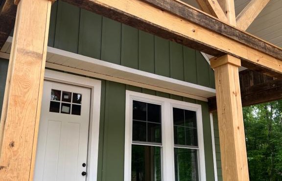 Riverside Luxury Cabin, close to JACKSON LAKE - BRAND NEW construction on the banks of The Towaliga River