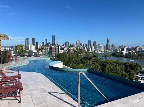 Riverside Modern 2BR East Brisbane with Parking