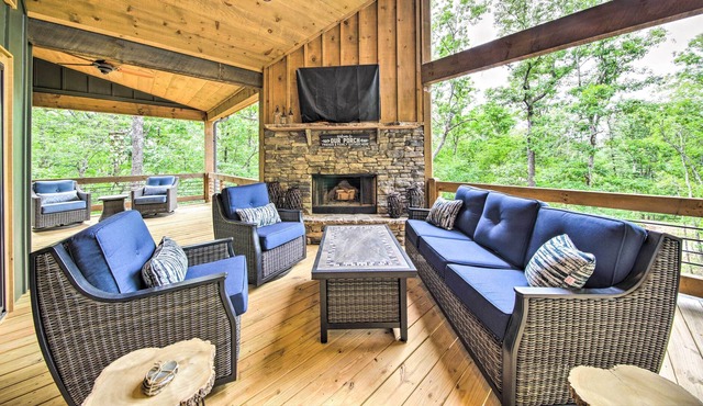 Riverside Mtn Retreat w/ Hot Tub & Game Room!