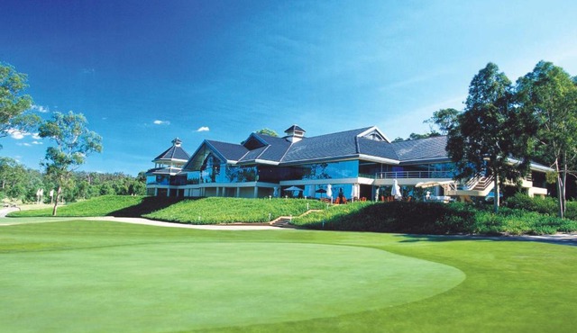 Riverside Oaks Golf Resort