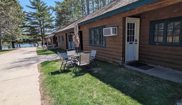 Riverside Point Resort #2 | 2 Bed, 1 Bath