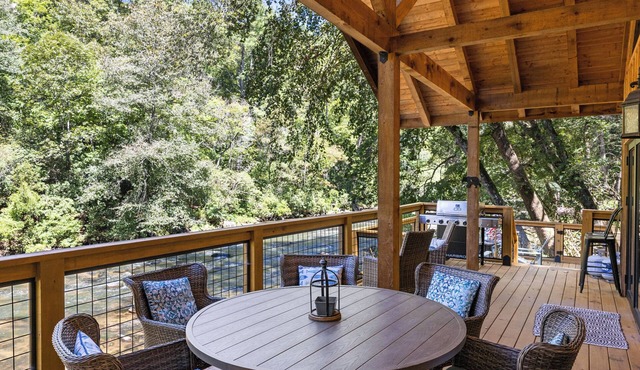 Riverside Retreat Cartecay, Hot Tub, Fire Pit, Gameroom