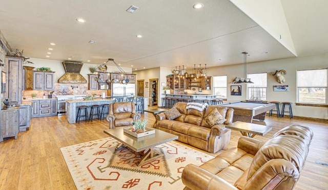 Riverside Retreat in Bridgeport with Game Room!