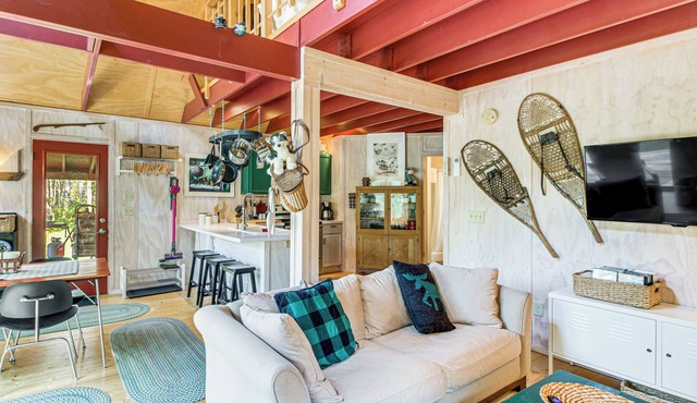 Riverside Retreat in Crosby: Pet Friendly!