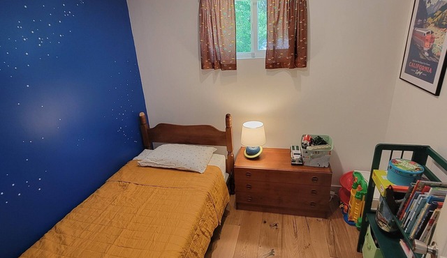 Riverside retreat - peaceful 3 bedroom house with beach on Bourbeuse River