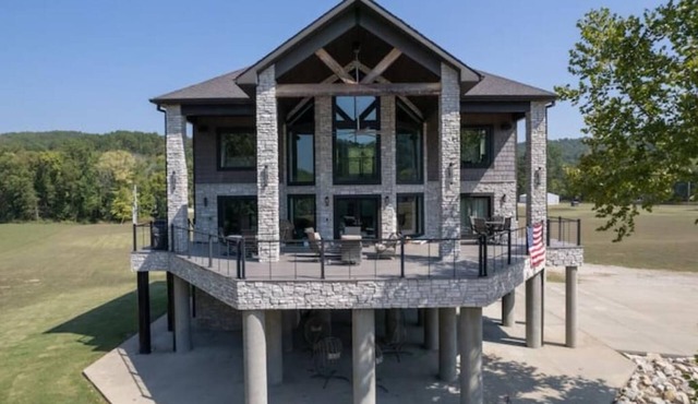 Riverside Retreat!