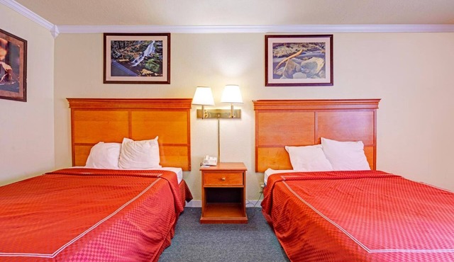 Riverside Retreat w/ Free Parking | Close to Bridge of the Gods - 4.4 miles away