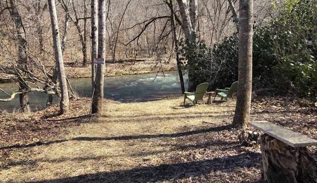 Riverside Retreat , Waterfront Getaway on the Dan River, Mt.Airy, Pilot Mountain