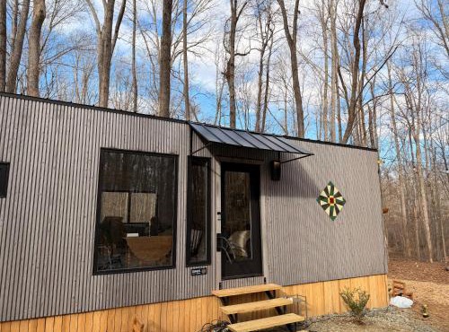 Riverside Studio - Trails, Views, Firepit, Hammock