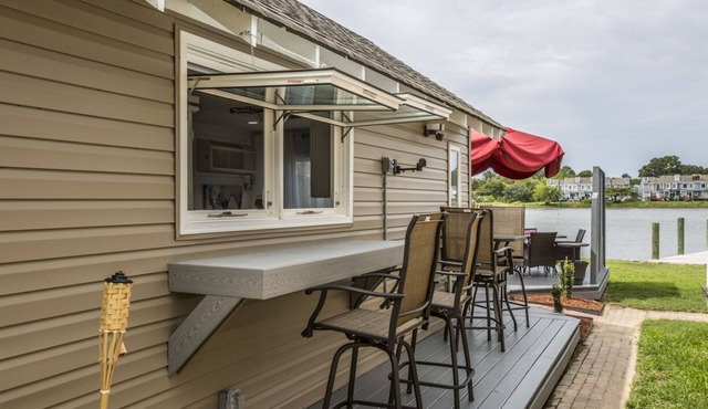 Riverside Tiny Home Retreat