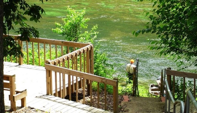 Riverside Vacation Home WHITE RIVER! by BULL SHOALS DAM & LAKE!