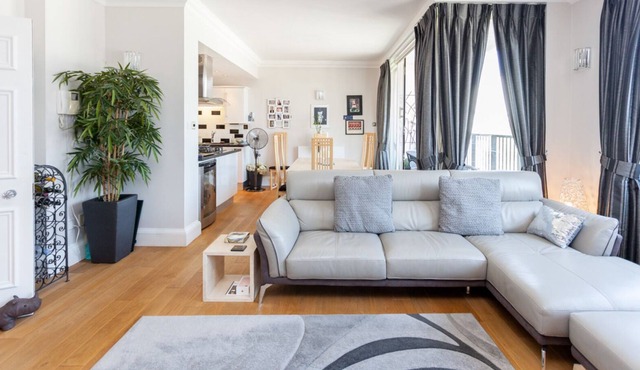 Riverside views at Chelsea Harbour, by Veeve