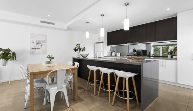 Riverside Villa & Pet Friendly