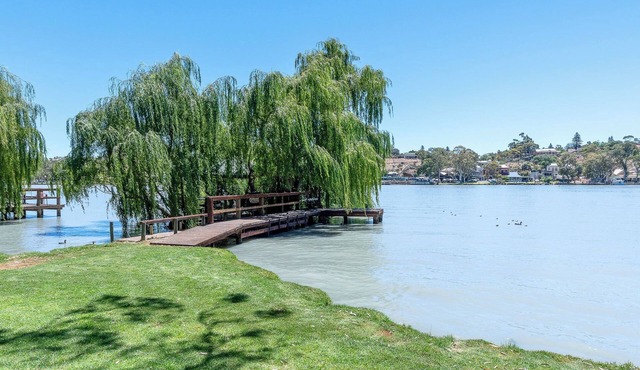 Riverside - Waterfront Luxury