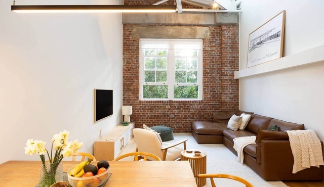 Riverside Woolstore 2B Park Pool