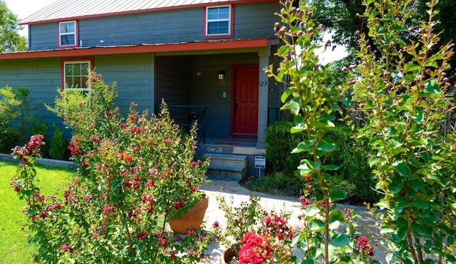 Riverside Zen and Pet-Friendly Escape Retreat in Bastrop, Texas