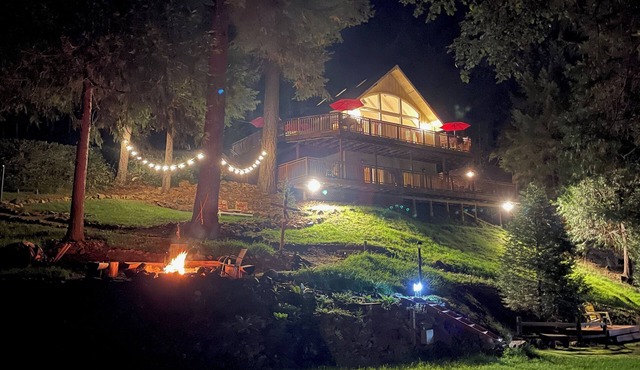 Riversong - Private Riverfront Retreat on 5 acres. Pet-Friendly Upgraded Cabin