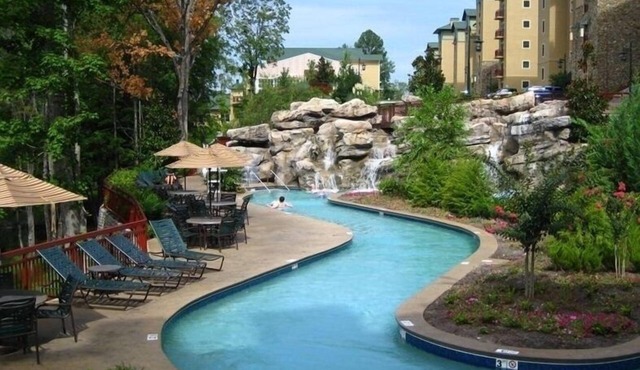 Riverstone 2BRcorner,Golf/Mtn/River/indoor pool, 5min Ripken/LeConte/Dollywood