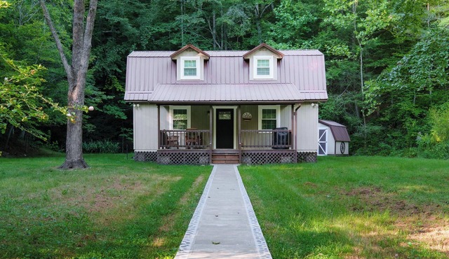 Riverstone Cabin and Retreat in West Liberty, KY. Near Cave Run Lake