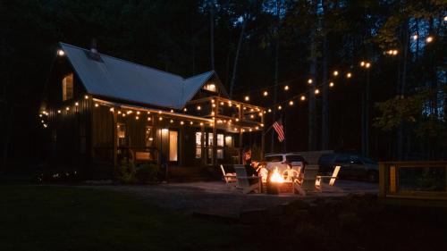 Riverstone Cottage A Cozy Riverfront Retreat