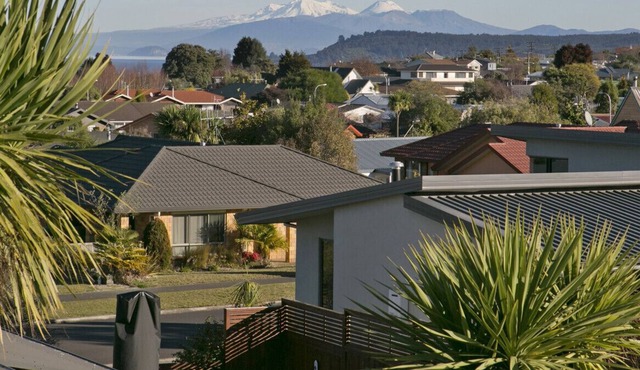 Riverstone Holiday Home - Taupo Holiday Home
