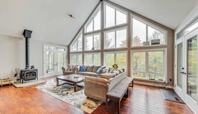 Riverstone - Large Cottage w/Dock, Kayaks, Paddleboards, Beautiful Views, AC