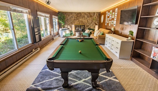 Riverstone Retreat FirePit GameRoom NewRiverGorge