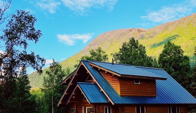 Riverview Cabin - Incredible Log Home at Eagle Landing Resort