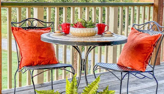 Riverview Clean and Cozy Home by the River - upstairs above office