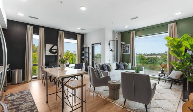 Riverview Condo with Garage, Balcony, Walk Downtown