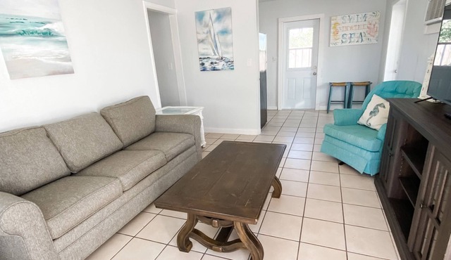 Riverview Cottage with Private Patio and Backyard