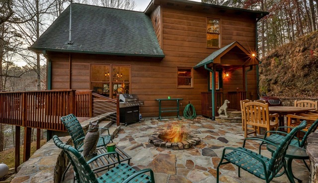 Riverview Hideaway - Riverviews, Hot Tub