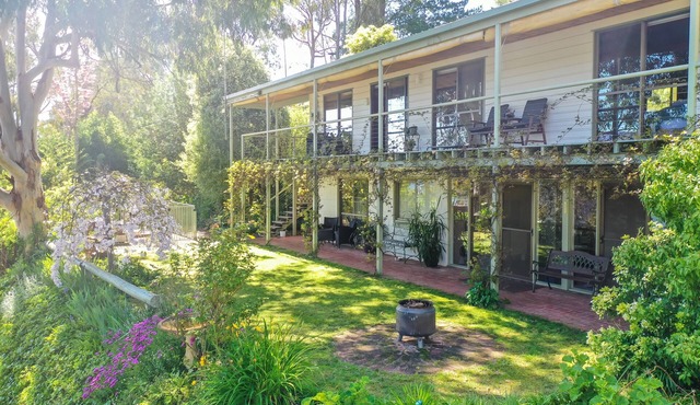 Riverview Hill - Pet Friendly Country Getaway